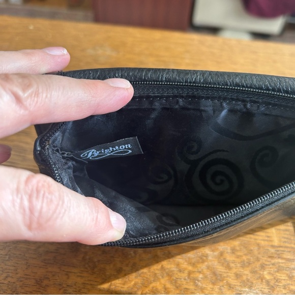 Brighton Black and Brown Leather Wallet - Picture 6 of 12